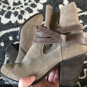 Tan Taupe leather ALDO booties